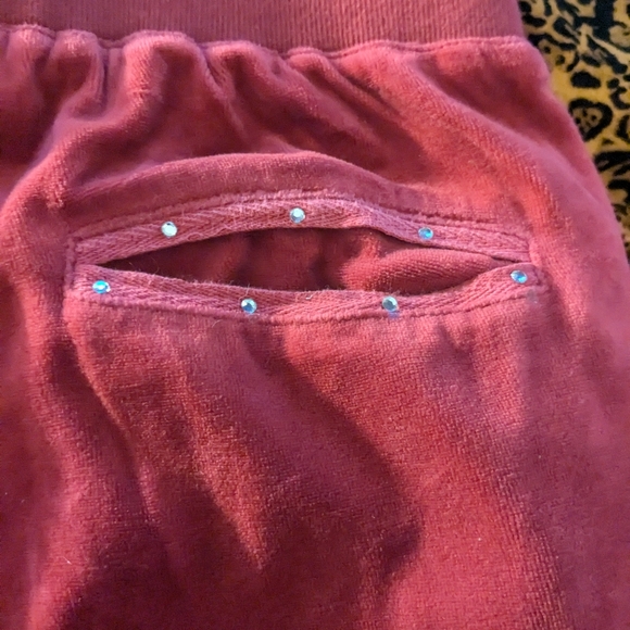 Per me red velvet track suit - Picture 7 of 7